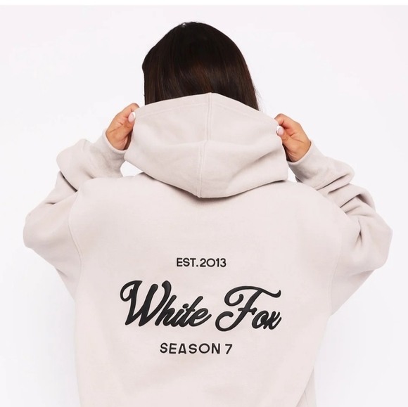 White Fox Season 7 Oversized Hoodie - Overcast - Picture 2 of 7